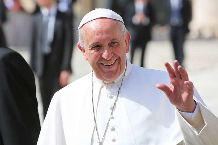 Pope_Francis_smiling_Credit_Bohumil_Petrik_CNA